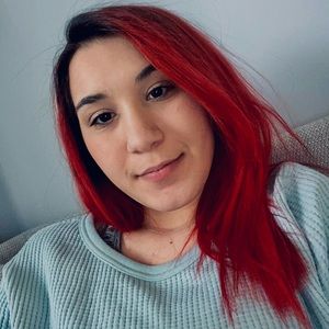 Meet your Posher, Olivia